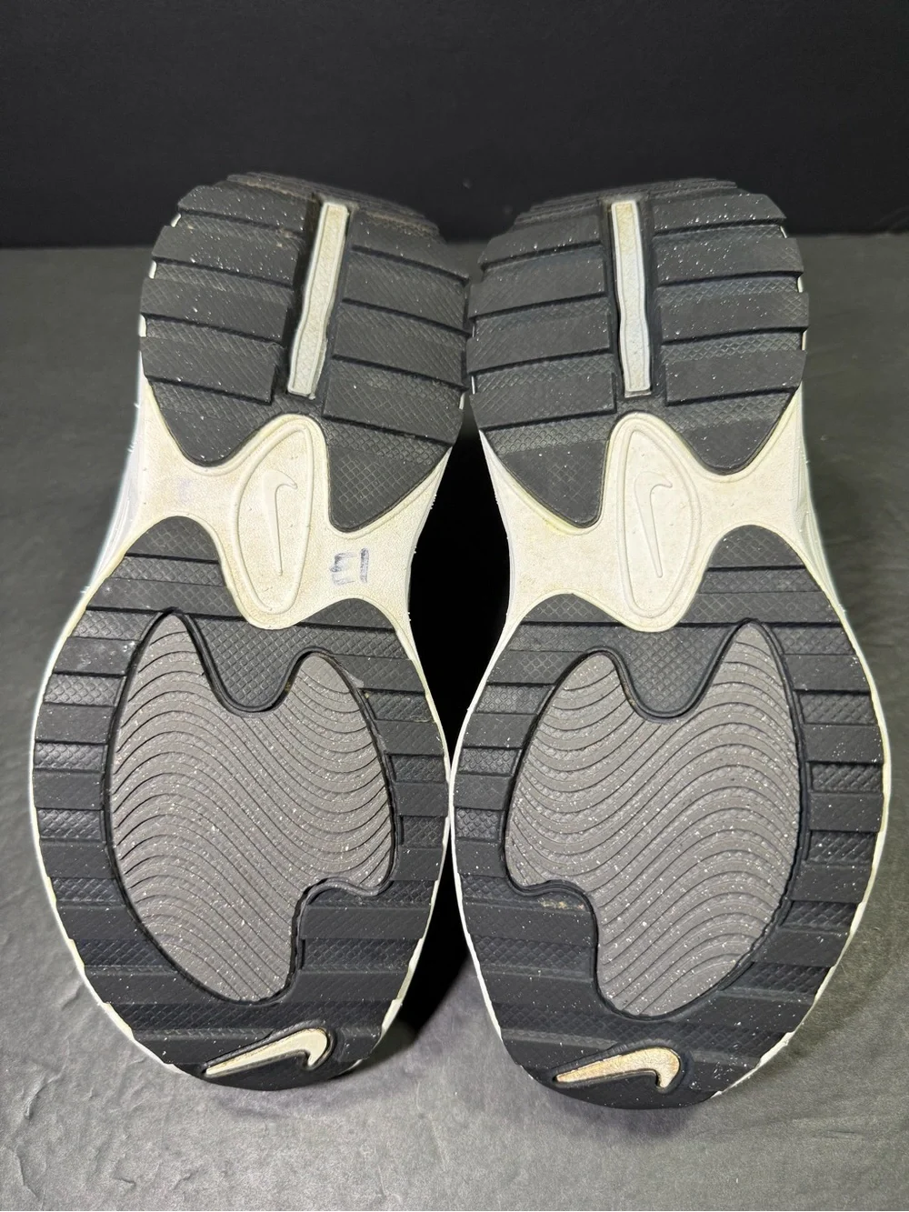 Nike Air Max Bliss Women’s Black Gray Sneakers Shoe Size- 6.5